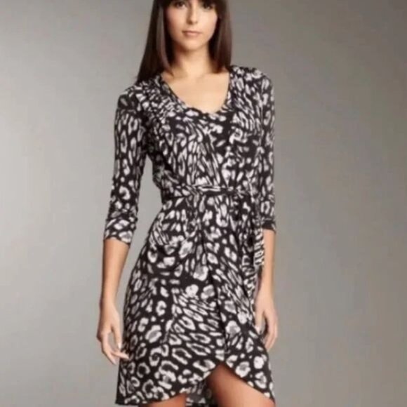 NWT BCBGMAXAZRIA Leopard Print V-Neck Tulip Skirt Wrap Dress - Picture 9 of 12